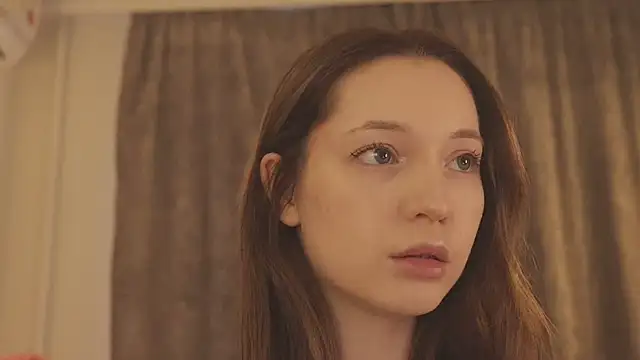 MiaThaine online show from 02.14.26