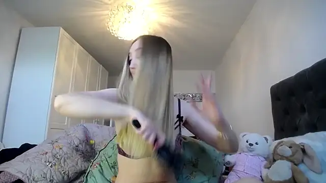 Ninadream2001 online show from 01.24.25