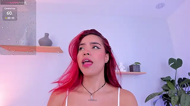 Scarlett Morgan  online show from 02.07.25