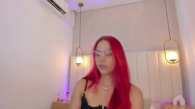 Scarlett Morgan  online show from 09.22.25