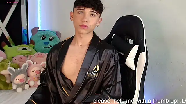 Snapshot of Niico_Cruz chatting on 12.29.24 Niico Cruz online show from 12.29.24