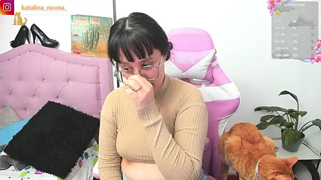 Katalina novoa online show from 05.22.26