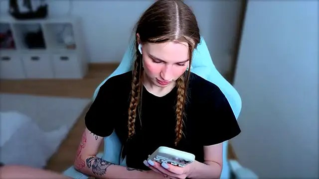 Snapshot of StellaLawless chatting on 02.21.26 StellaLawless online show from 02.21.26