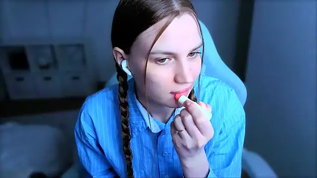 StellaLawless online show from 03.28.26