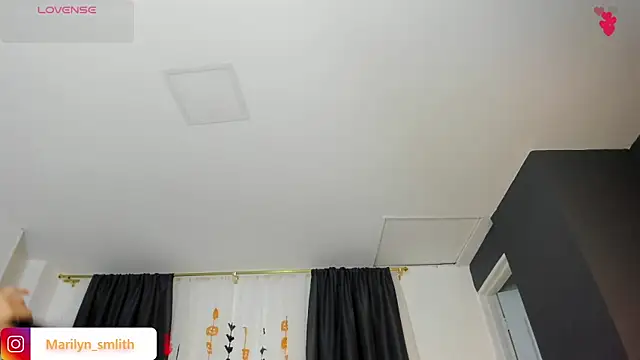 Snapshot of MarilynSmIith chatting on 10.06.25 MarilynSmIith online show from 10.06.25