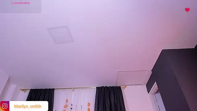 Snapshot of MarilynSmIith chatting on 10.16.25 MarilynSmIith online show from 10.16.25