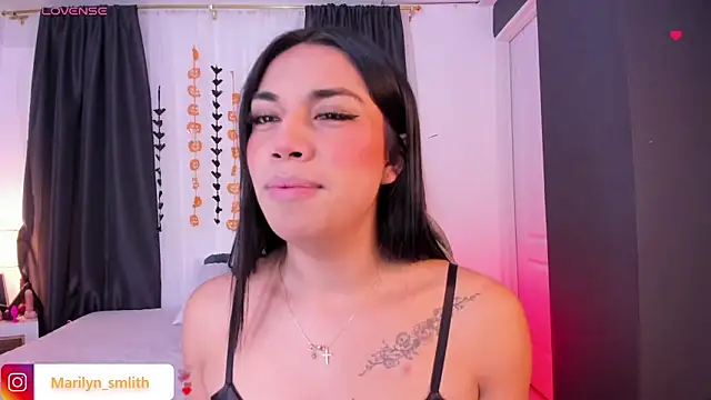 Snapshot of MarilynSmIith chatting on 10.20.25 MarilynSmIith online show from 10.20.25