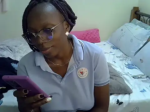 Sweet Bear online show from 11.12.25