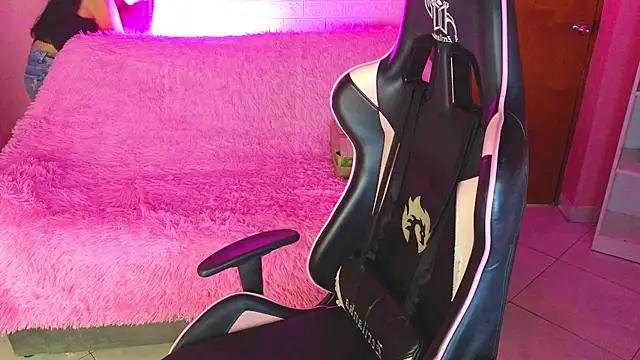 keity moon online show from 04.18.26