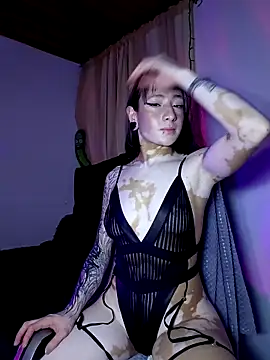Snapshot of dayana_harlow2 chatting on 05.10.26 dayana harlow2 online show from 05.10.26