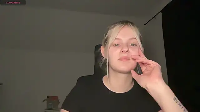 Allylove03 online show from 09.24.25