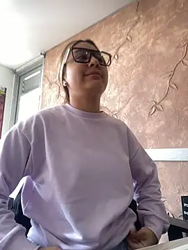 Miabonnett  online show from 12.14.25