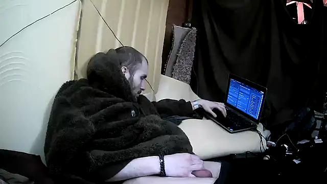 Snapshot of pervy_devil chatting on 03.01.25 pervy devil online show from 03.01.25