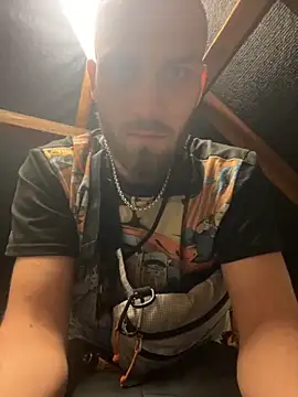 Snapshot of pervy_devil chatting on 09.28.25 pervy devil online show from 09.28.25