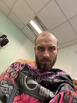 Snapshot of pervy_devil chatting on 10.22.25 pervy devil online show from 10.22.25