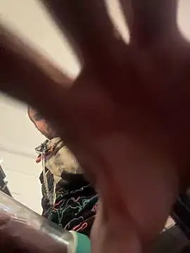 Snapshot of pervy_devil chatting on 11.30.25 pervy devil online show from 11.30.25