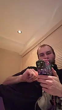 Snapshot of pervy_devil chatting on 12.03.25 pervy devil online show from 12.03.25