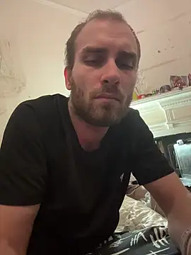 Snapshot of pervy_devil chatting on 12.05.25 pervy devil online show from 12.05.25