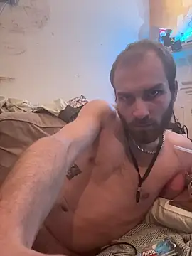 Snapshot of pervy_devil chatting on 12.19.25 pervy devil online show from 12.19.25