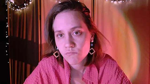 Snapshot of Malinax chatting on 12.26.24 Malinax online show from 12.26.24