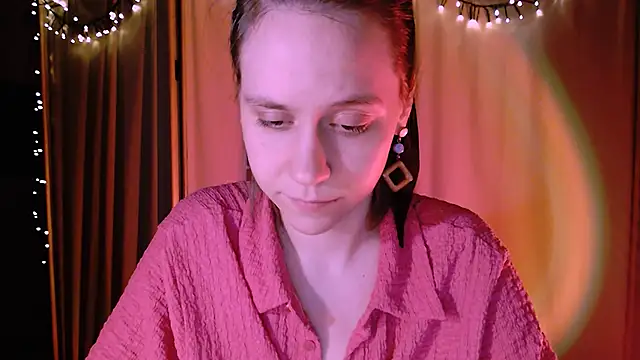 Snapshot of Malinax chatting on 12.27.24 Malinax online show from 12.27.24