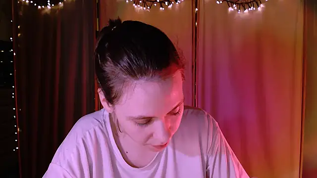 Snapshot of Malinax chatting on 12.30.24 Malinax online show from 12.30.24