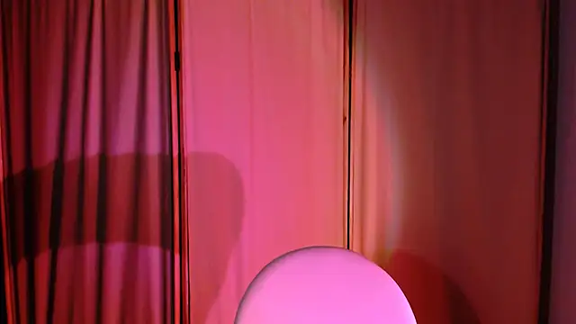 Snapshot of Malinax chatting on 02.11.25 Malinax online show from 02.11.25