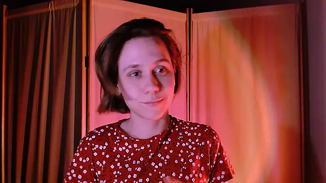 Snapshot of Malinax chatting on 03.04.25 Malinax online show from 03.04.25