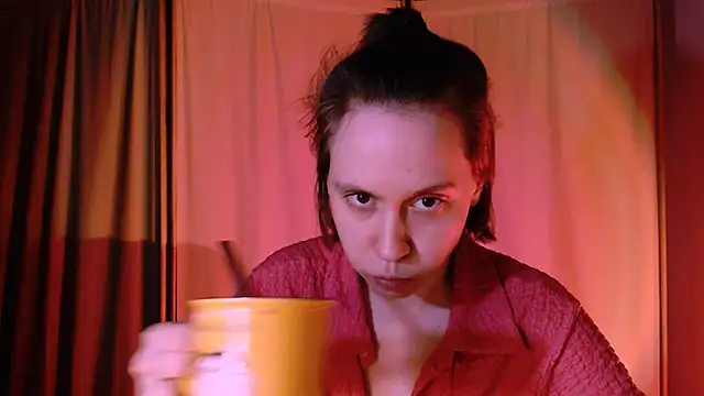 Snapshot of Malinax chatting on 03.14.25 Malinax online show from 03.14.25