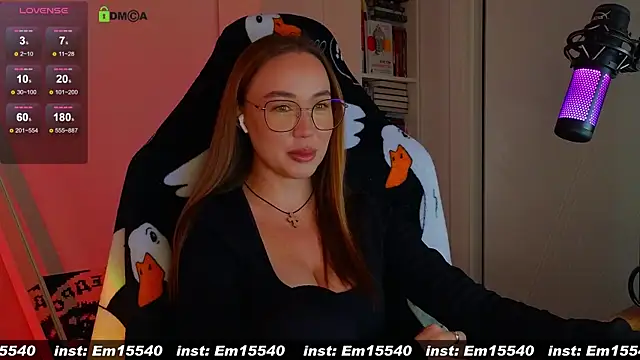 Snapshot of Emili1- chatting on 01.15.25 Emili1- online show from 01.15.25