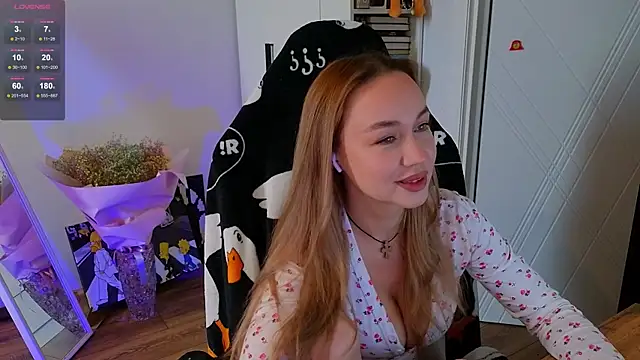 Snapshot of Emili1- chatting on 01.10.26 Emili1- online show from 01.10.26