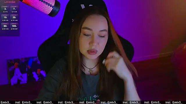 Emili1- online show from 04.10.26