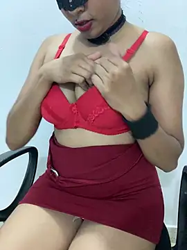 Snapshot of little_shadow chatting on 12.21.24 little shadow online show from 12.21.24