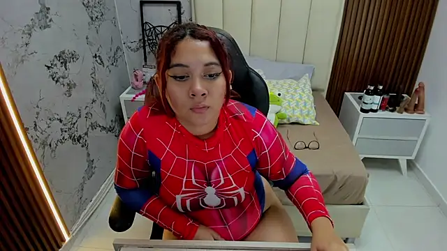 MADISON ROWAN1 online show from 11.19.25