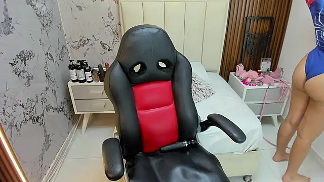 Snapshot of MADISON_ROWAN1 chatting on 02.02.26 MADISON ROWAN1 online show from 02.02.26