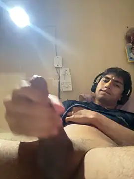 Snapshot of beautifulMax chatting on 03.02.26 beautifulMax online show from 03.02.26