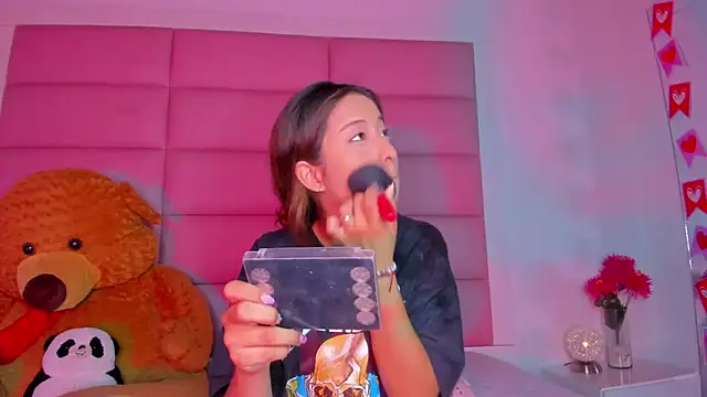 Snapshot of little-Emma chatting on 02.20.25 little-Emma online show from 02.20.25