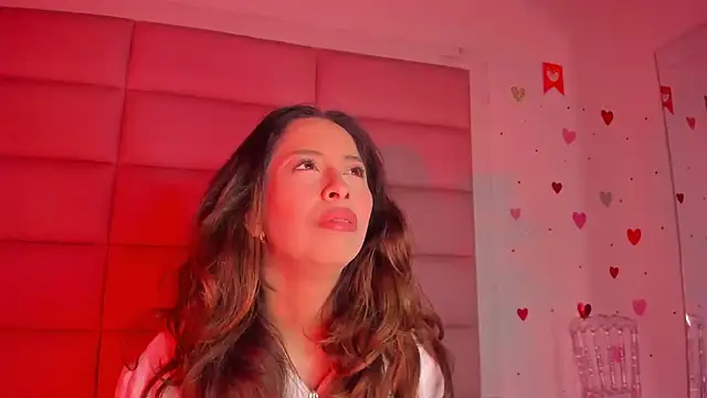 Snapshot of little-Emma chatting on 10.20.25 little-Emma online show from 10.20.25