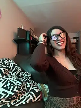Snapshot of cadenfoxx111 chatting on 05.15.26 cadenfoxx111 online show from 05.15.26