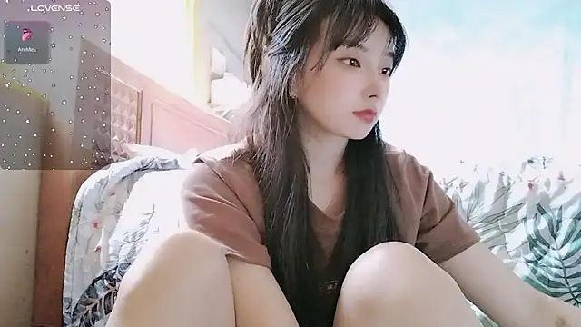 Nery Asian online show from 01.25.25