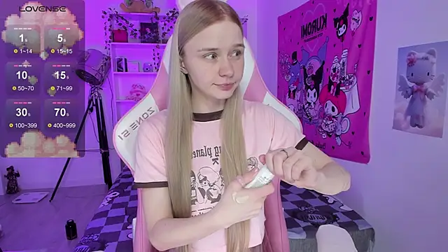 Snapshot of Milia_Parker chatting on 03.19.25 Milia Parker online show from 03.19.25