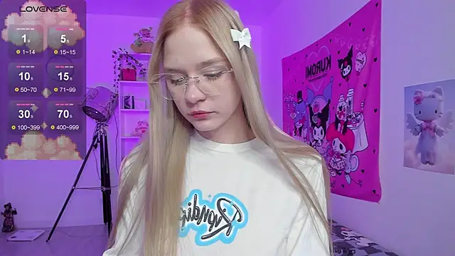 Snapshot of Milia_Parker chatting on 03.23.25 Milia Parker online show from 03.23.25