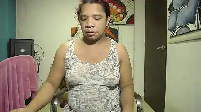 Snapshot of tsbigcock10incock chatting on 02.23.25 tsbigcock10incock online show from 02.23.25