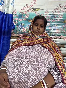 Beauty-queen online show from 02.20.26