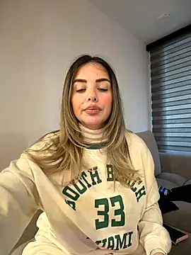 Alirawrz online show from 11.08.25