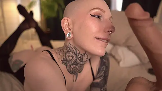 Snapshot of ifuckingtoy_ chatting on 03.18.25 ifuckingtoy online show from 03.18.25