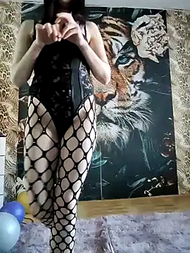 NikaXBerry online show from 12.15.24