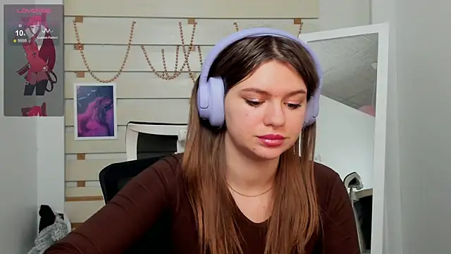 Josephine Kiss online show from 01.18.25