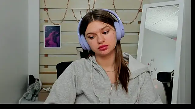 Josephine Kiss online show from 01.19.25