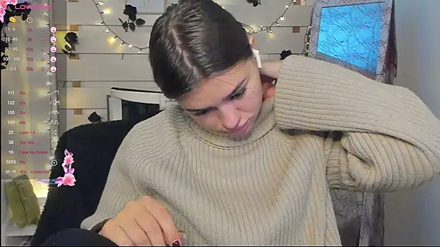 Josephine Kiss online show from 10.27.25